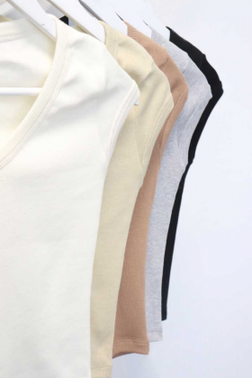 Remera Morley Crema Escote en V